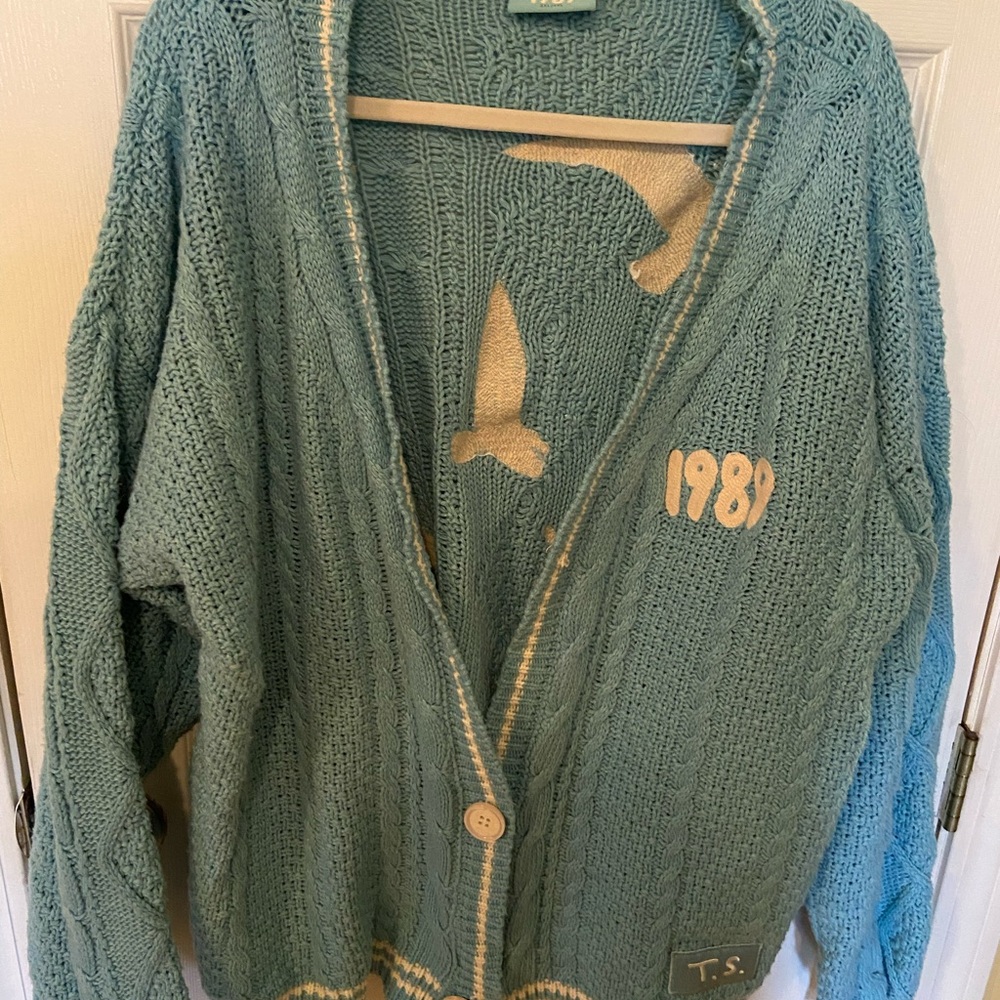 Taylor Swift 1989 Blue Cardigan